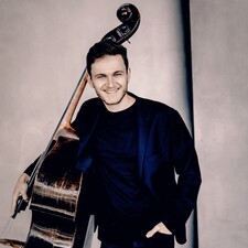 Dominik Wagner, Kontrabass / Foto: © Andrej Grilc Dominik Wagner, Kontrabass