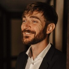 Adriano Werner präsentiert / Foto: © Adriano Werner Adriano Werner präsentiert